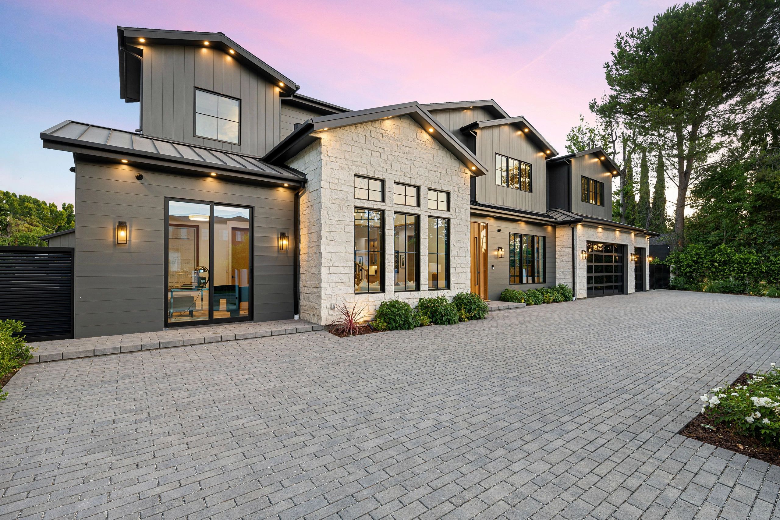 Luxury custom home consultation in Southern Alberta